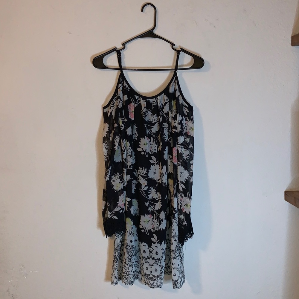 xhileration dress size small